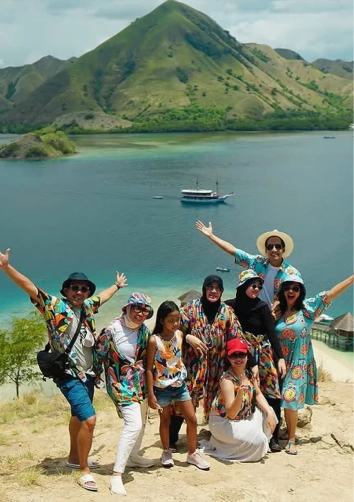 DMB Indonesia Tour DMB Indonesia Tour: Luxury Indonesia Tour & Bespoke Travel Home DMB INDONESIA TOUR