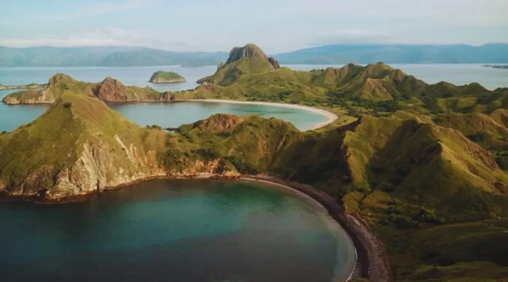 Labuan Bajo For Header Website Dmb Indonesia 01 Contact Contact - DMB INDONESIA TOUR
