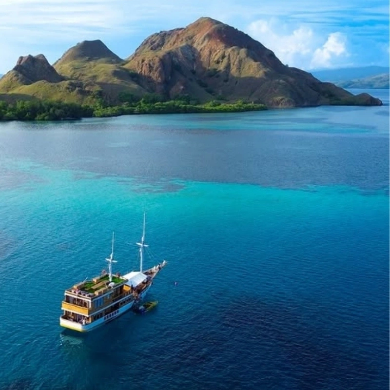 Labuan Bajo For Dmb Indonesia 04 Labuan Bajo Boat Charter | Private Luxury Phinisi & Speedboat DMB Indonesia Tour Labuan Bajo For Dmb Indonesia 04 Labuan Bajo Boat Charter | Private Luxury Phinisi & Speedboat DMB Indonesia Tour