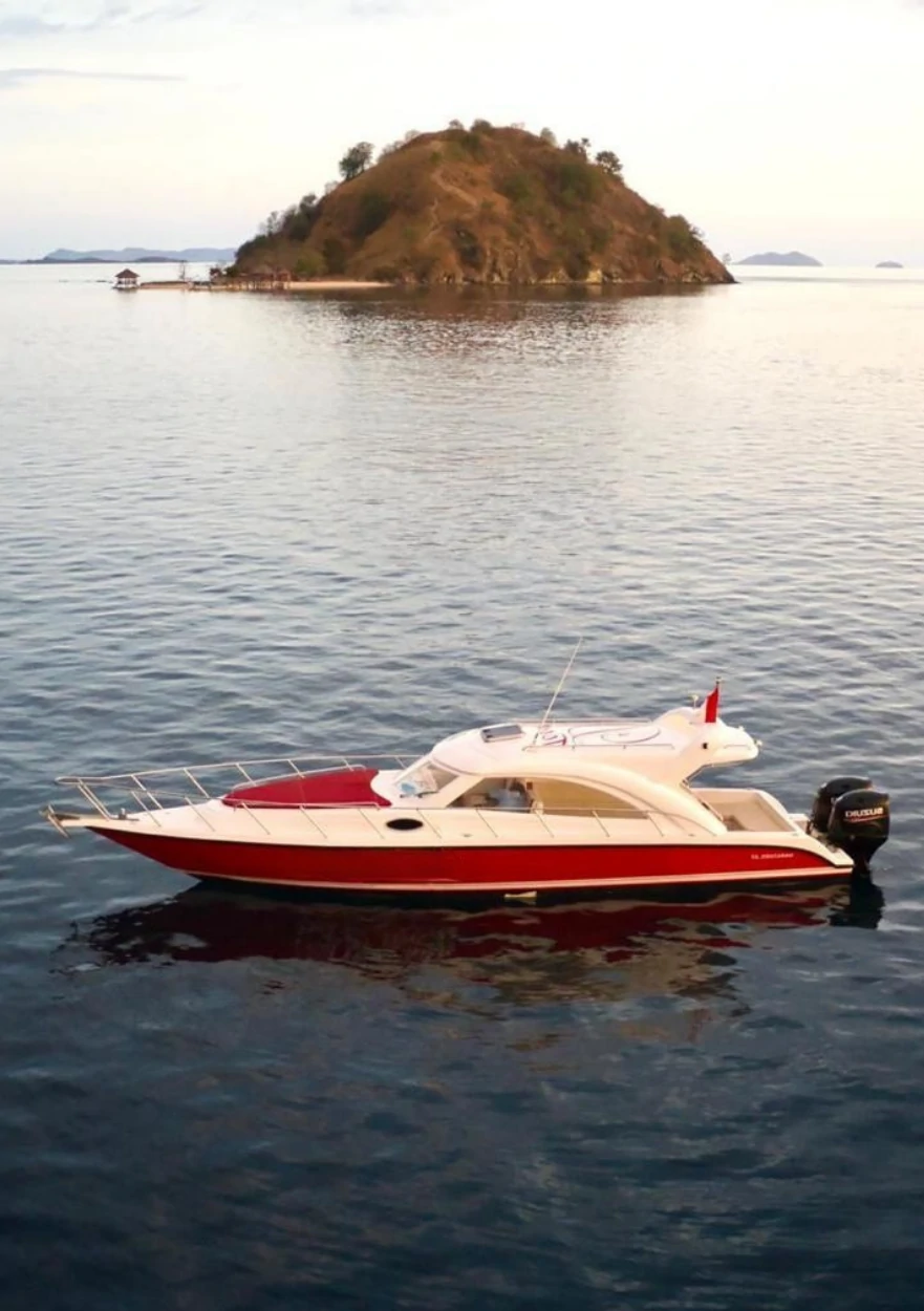 Speed Boat Charter Labuan Bajo Labuan Bajo Boat Charter | Private Luxury Phinisi & Speedboat DMB Indonesia Tour Speed Boat Charter Labuan Bajo Labuan Bajo Boat Charter | Private Luxury Phinisi & Speedboat DMB Indonesia Tour